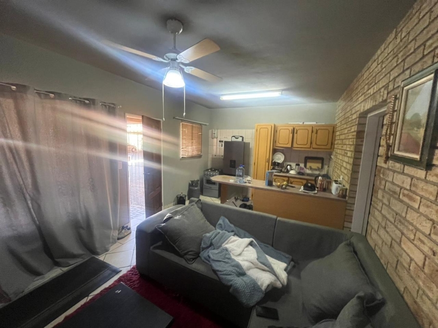 1 Bedroom Property for Sale in Rustenburg Central North West